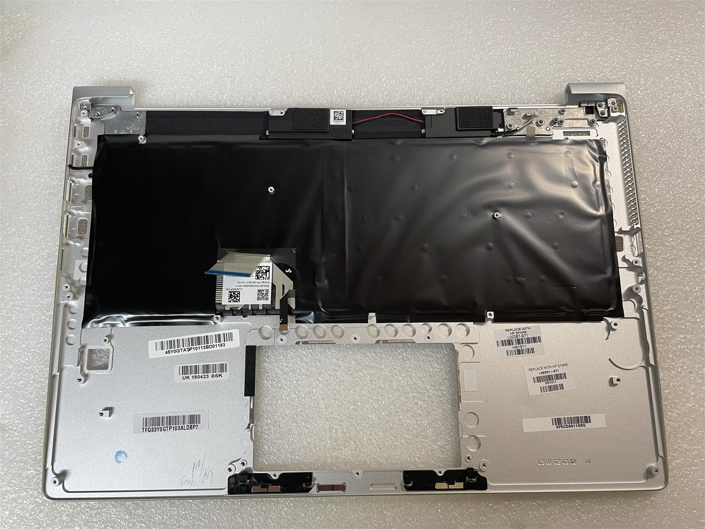 For HP EliteBook 1040 G4 L02267-B71 Palmrest Keyboard Top Cover