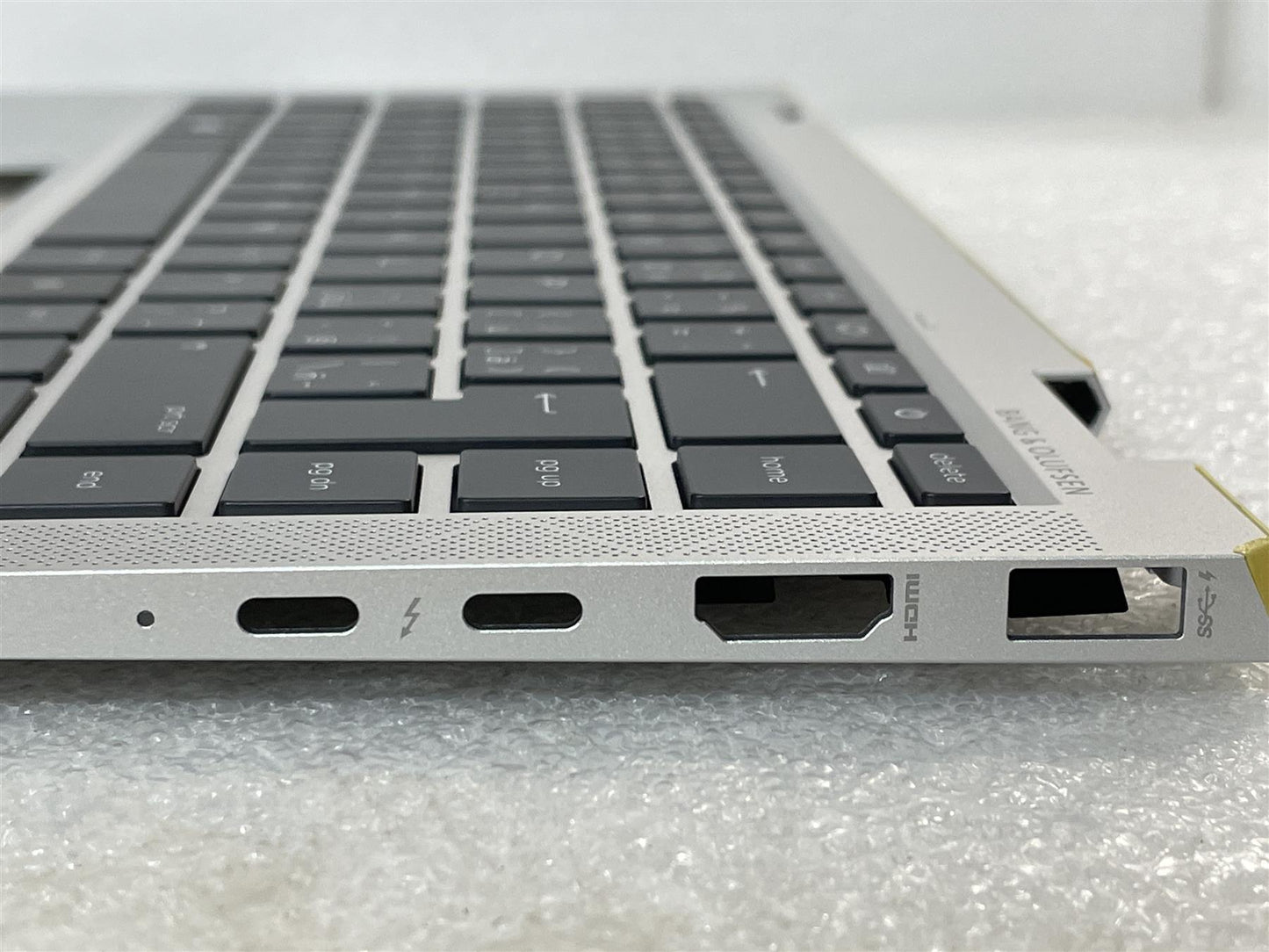 For HP EliteBook x360 1040 G8 M46732-FL1 (sending M46733-FL1 ) Czech Slovakia Palmrest Keyboard NEW