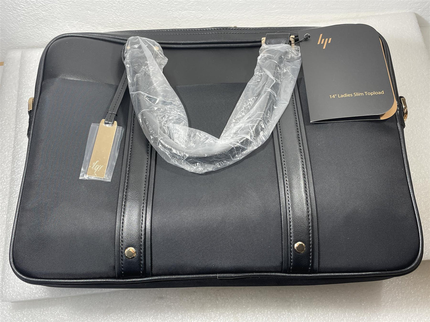 HP 862463-001 2JB97AA Laptop Carrying Case Ladies 14 inch Leather Slim Top Load