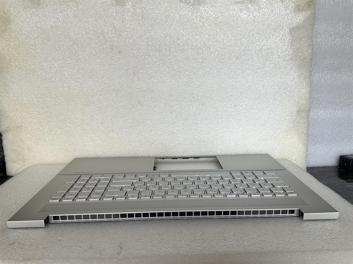HP Envy 17-CH 17-CK M51927-061 M45795-061 IT Italian Keyboard Palmrest NEW
