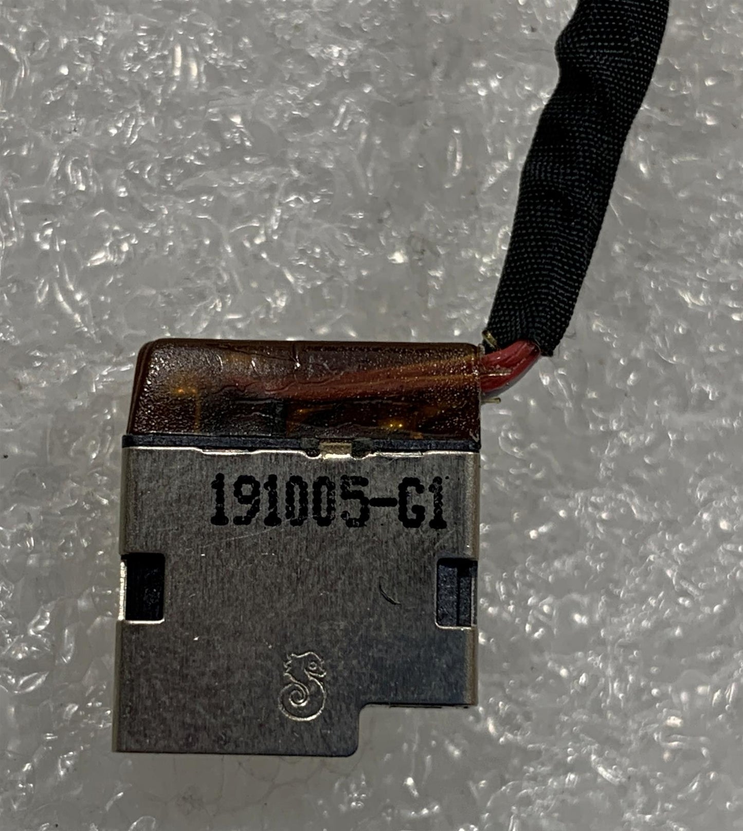 HP 255 G7 Notebook PC L20475-001 Power Connector Cable DC in Genuine NEW