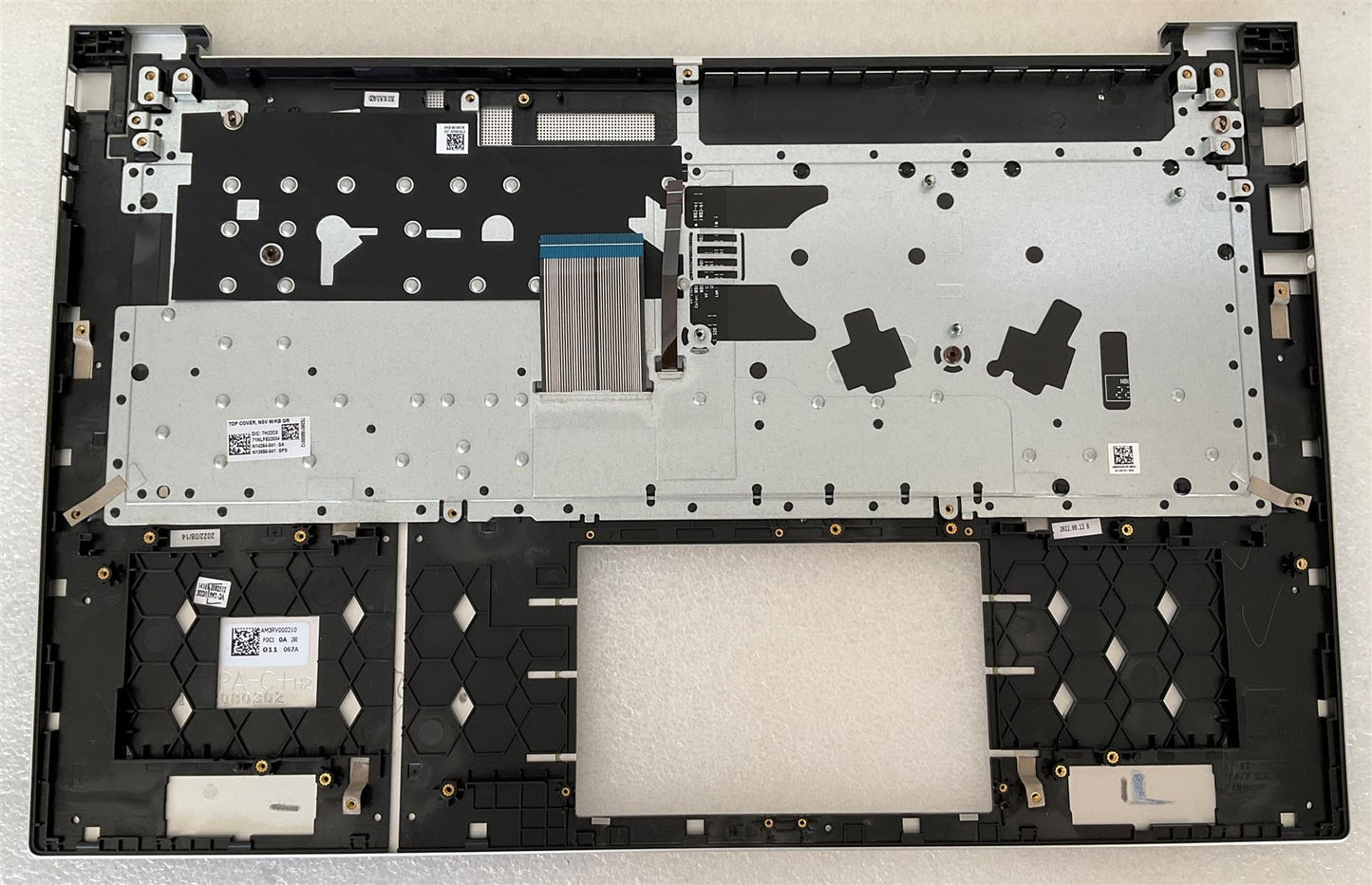 HP ENVY 17.3 17-CR 17T-CR N14264-041 N13556-041 German GR Keyboard Palmrest