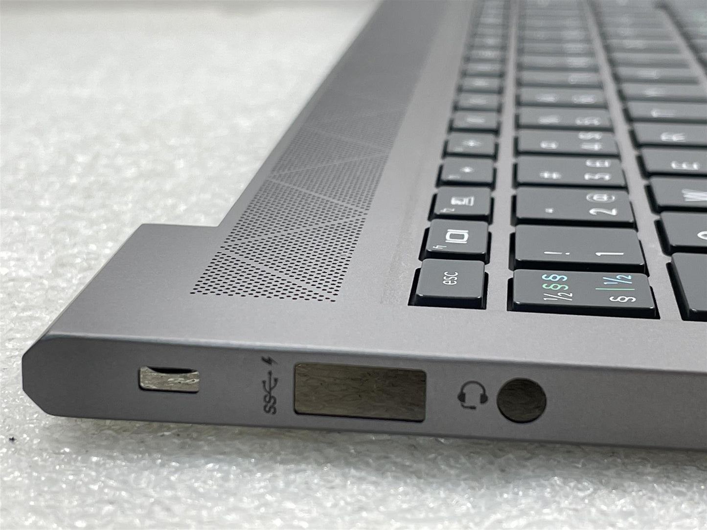For HP Zbook Firefly 15 G7 M07495-DH1 Danish Finnish Norwegian Keyboard Palmrest