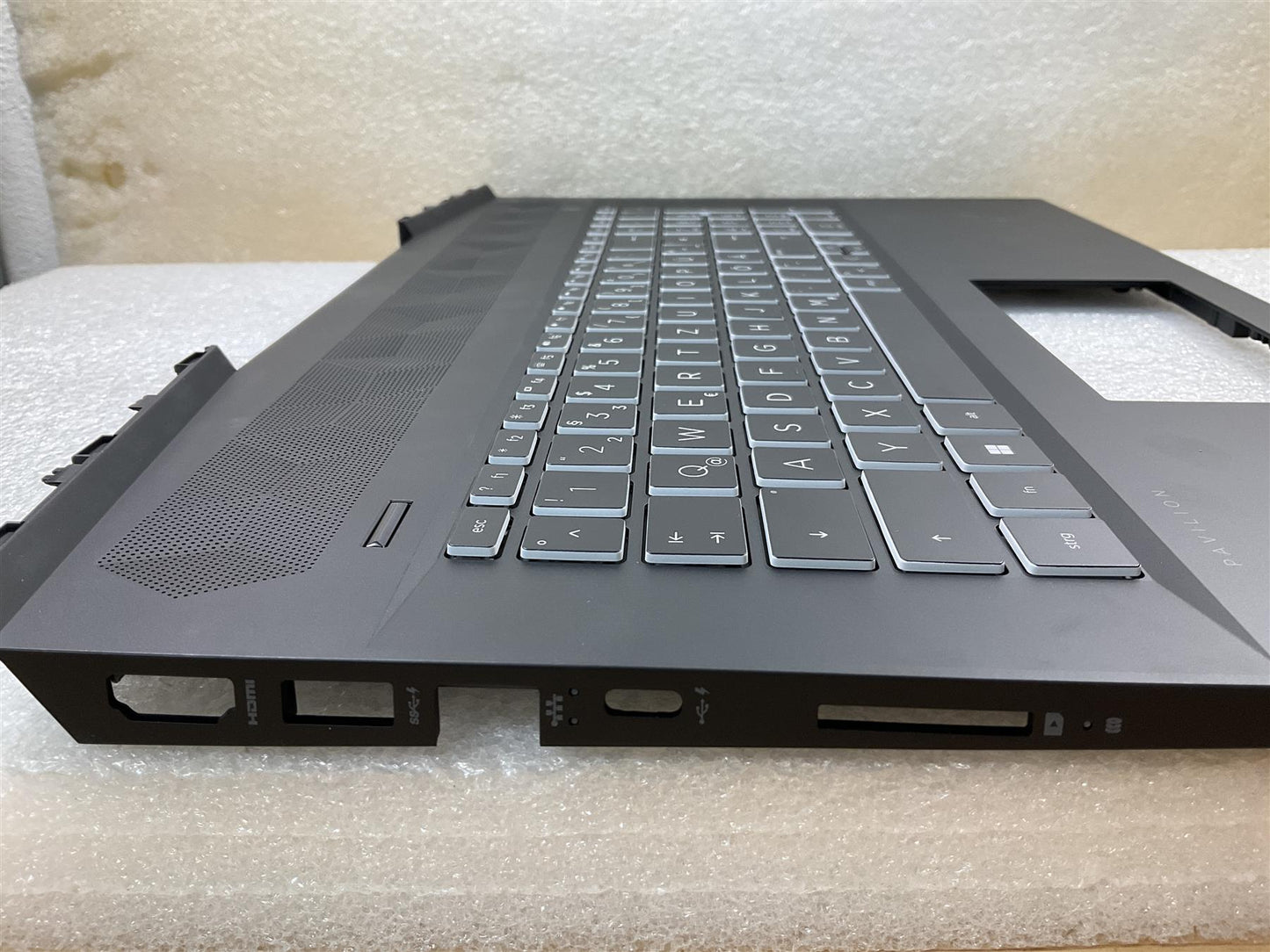 HP Pavilion Gaming 17-CD L61162-041 L58646-041 Germany German Keyboard Palmrest