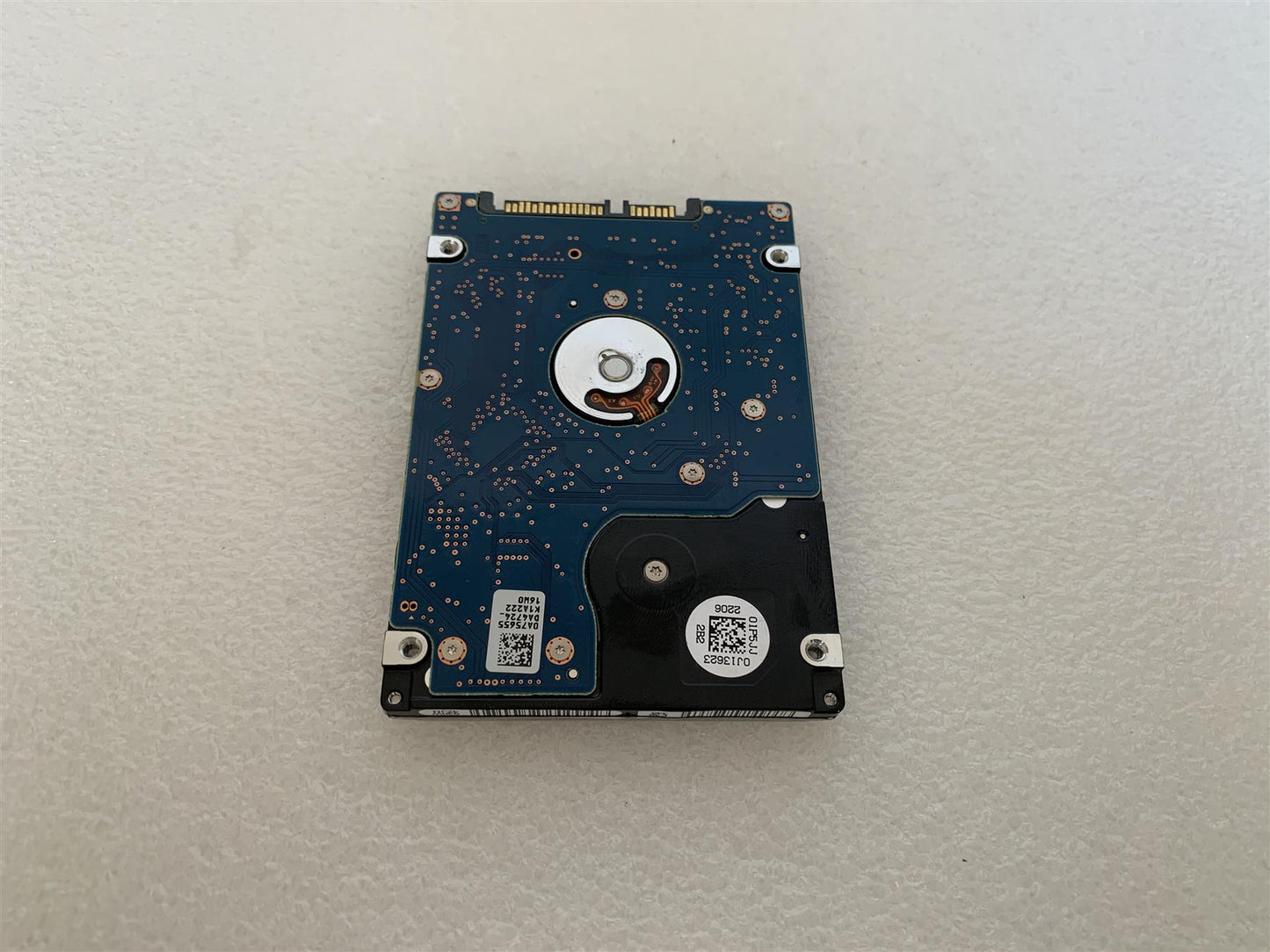 HP 632401-001 Hitachi Z7K320-320 320GB Hard Disk Drive 7200RPM 2.5inch NEW