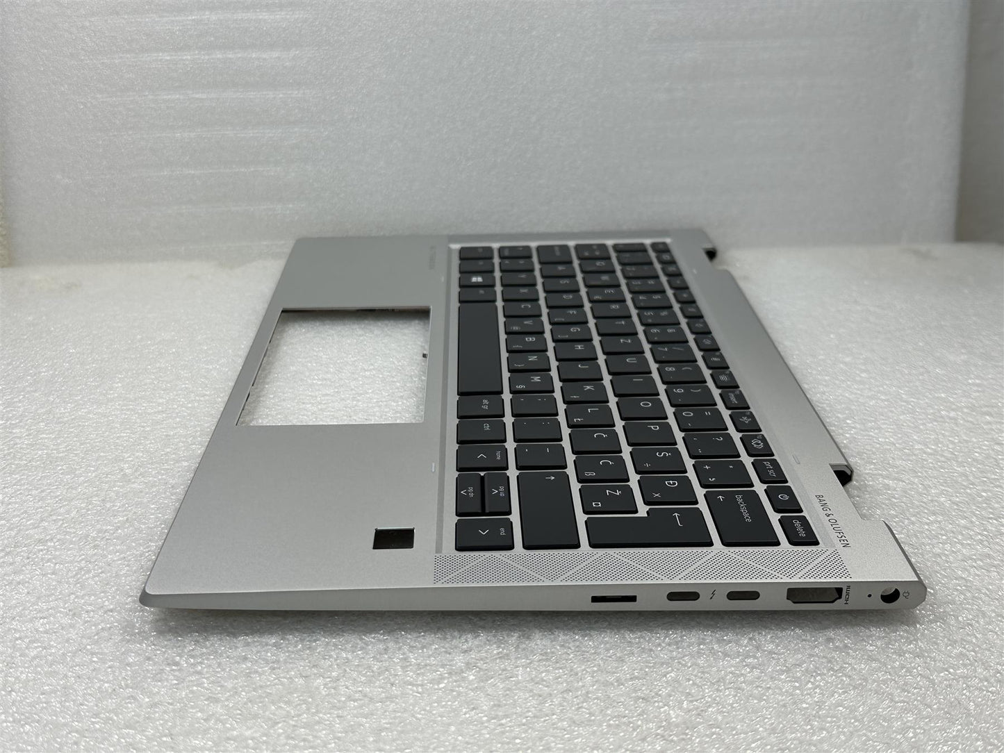 For HP EliteBook x360 830 G8 M46072-BA1 Slovenian Palmrest Keyboard Top Cover We are sending M46073-BA1