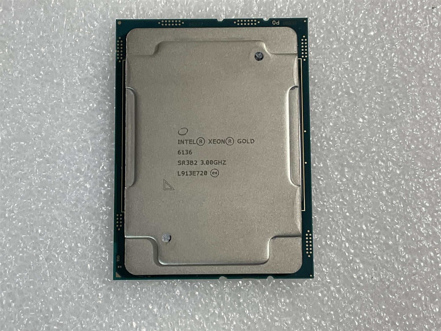 HP L09266-001 Intel Xeon Gold 6136 Processor CPU SR3B2 3.00GHz LGA3647 Socket