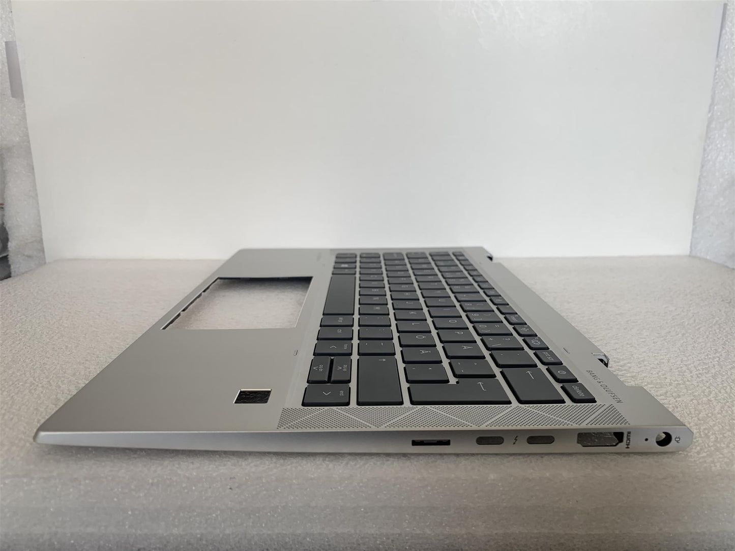 HP EliteBook x360 830 G7 M03903-B71 Swedish Finnish Keyboard Palmrest NEW