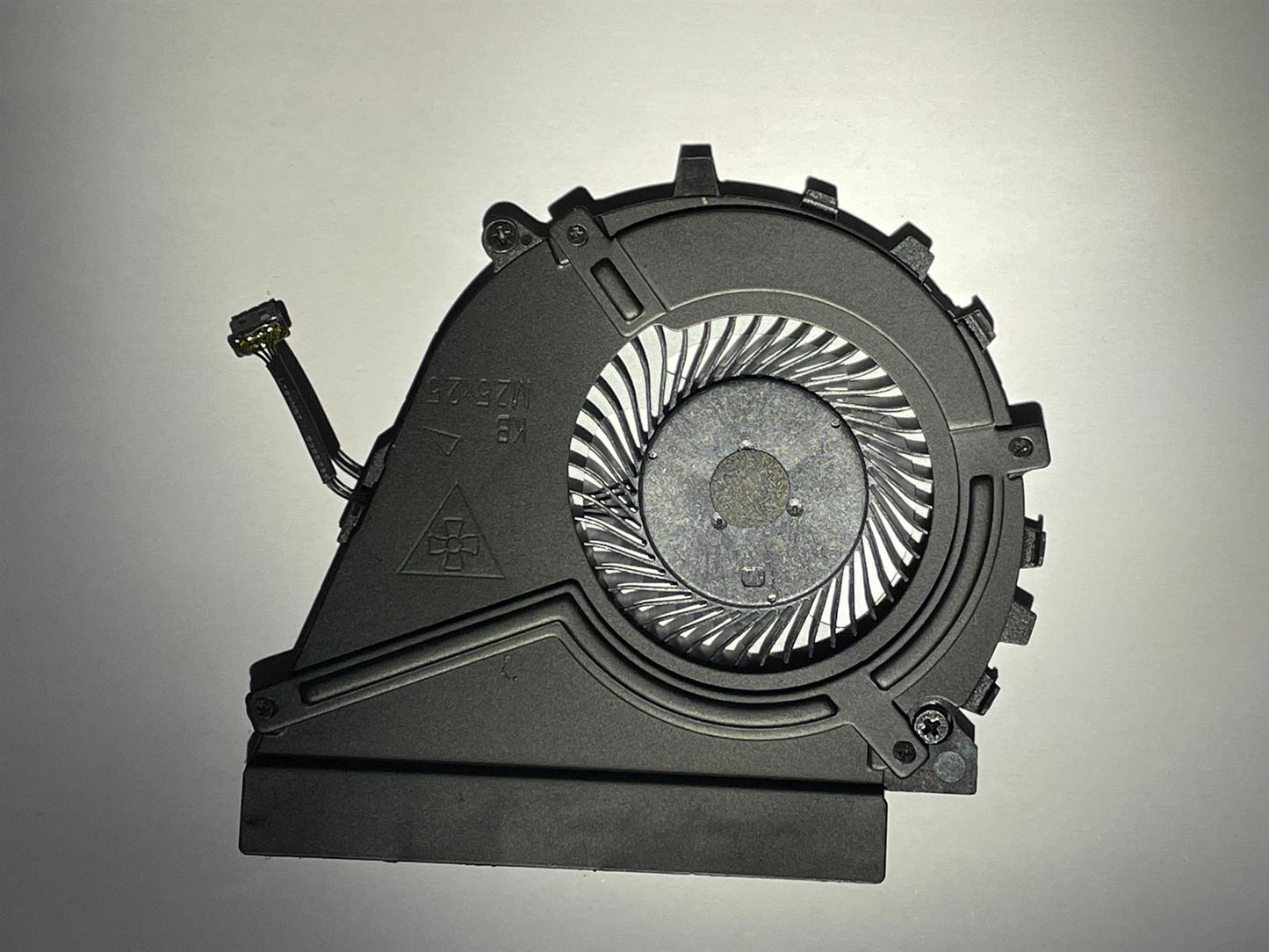 For HP ZBook Studio G3 840961-001 842408-001 CPU Processor Fan Cooler Cooling Left or Right