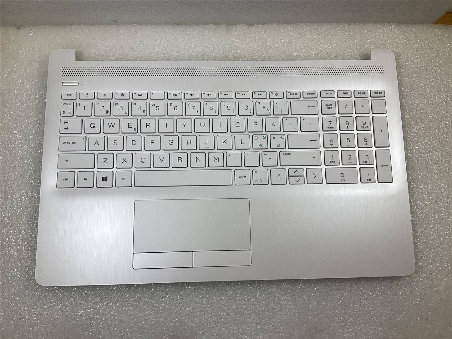 HP 15-DA 15-DB L24639-DH1 L20388-DH1 Danish Finnish Norwegian Palmrest Keyboard