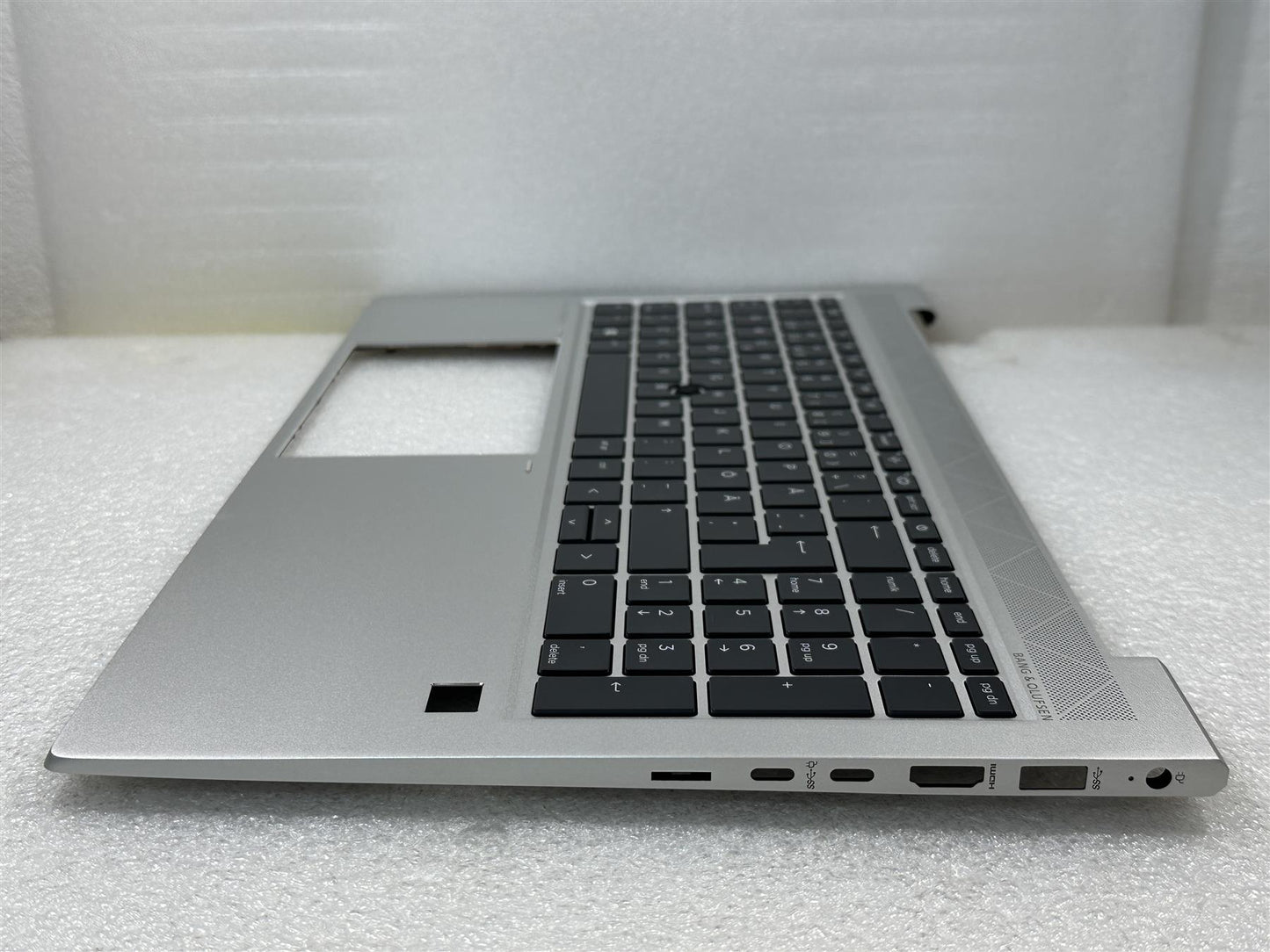 For HP EliteBook 855 G8 M53309-B71 Swedish Palmrest Keyboard Top Cover - READ DESC