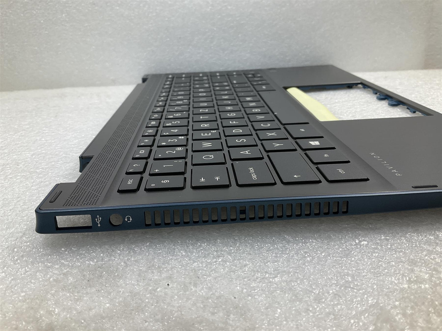 HP Pavilion x360 14-DW M01300-BG1 L96526-BG1 ( also for M01302-BG1 L96528-BG1 ) Palmrest Keyboard Swiss Switzerland