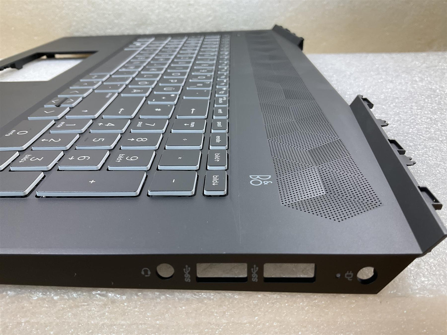 HP Pavilion Gaming 17-CD L61162-041 L58646-041 Germany German Keyboard Palmrest