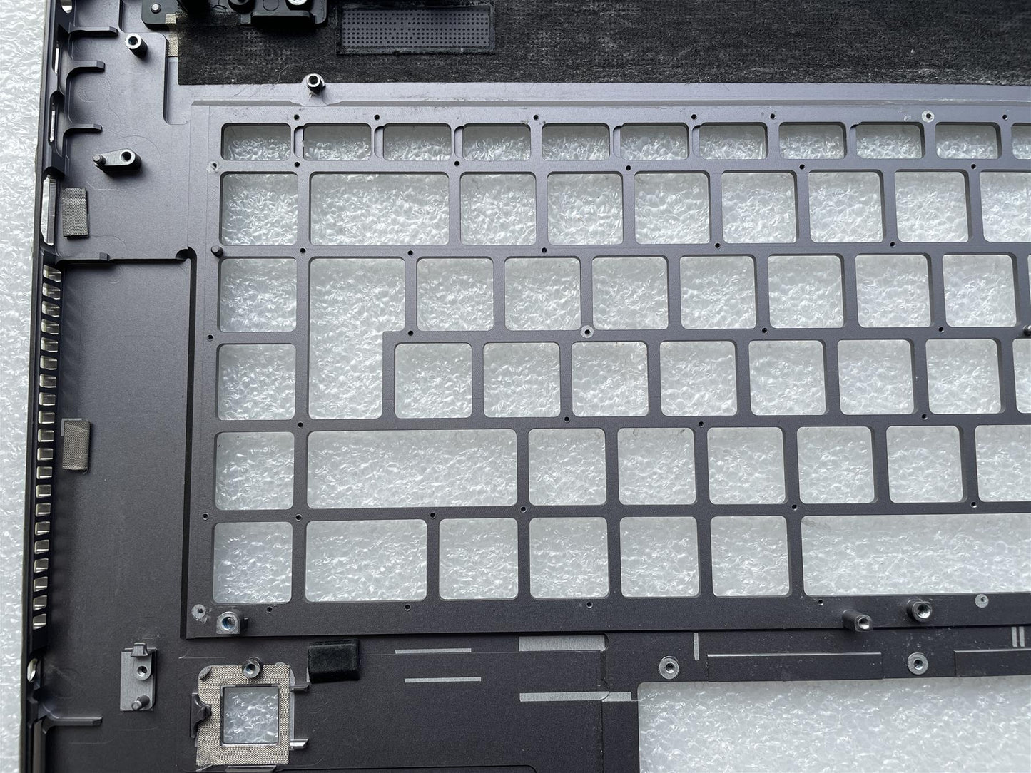HP ZBook Studio G5 L30669 L30668 Palmrest L ENTER Key TOP COVER NO Keyboard NEW