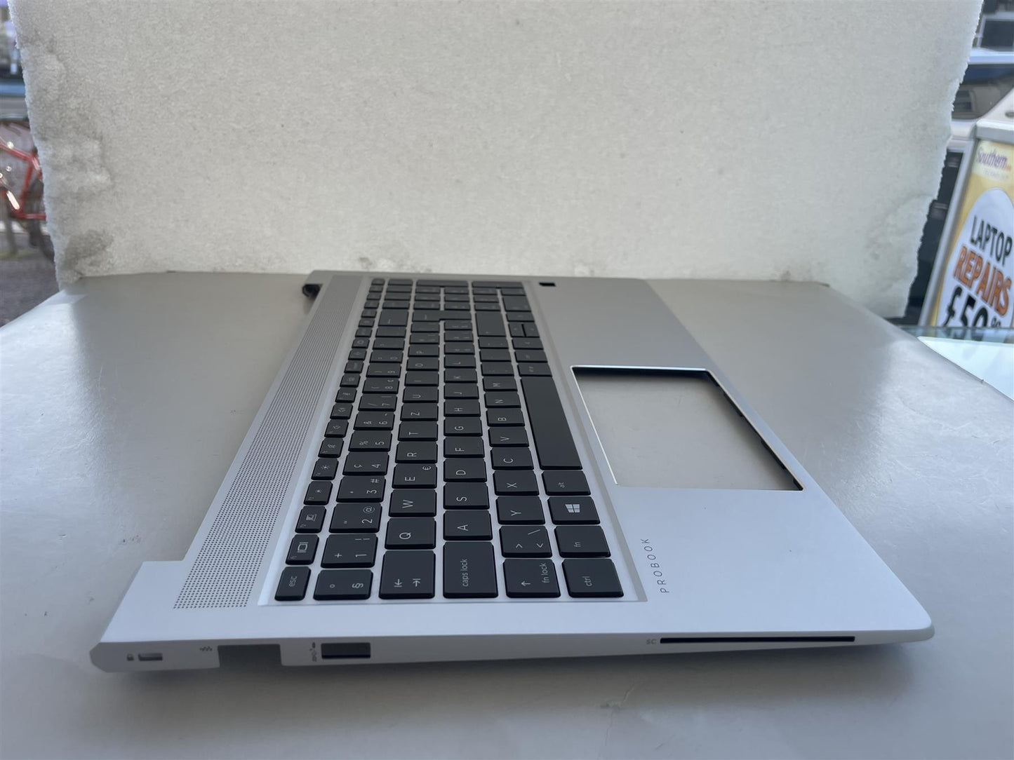 For HP Probook 650 G8 M49546-BG1 Palmrest Top Cover Keyboard Swiss Schweize NEW