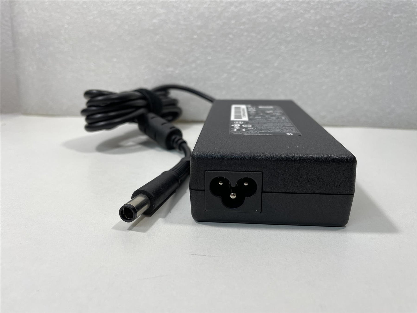 HP 648964-001 866252-003 910846-001 TPC-DA59 19.5V 135W AC Power Adapter Charger