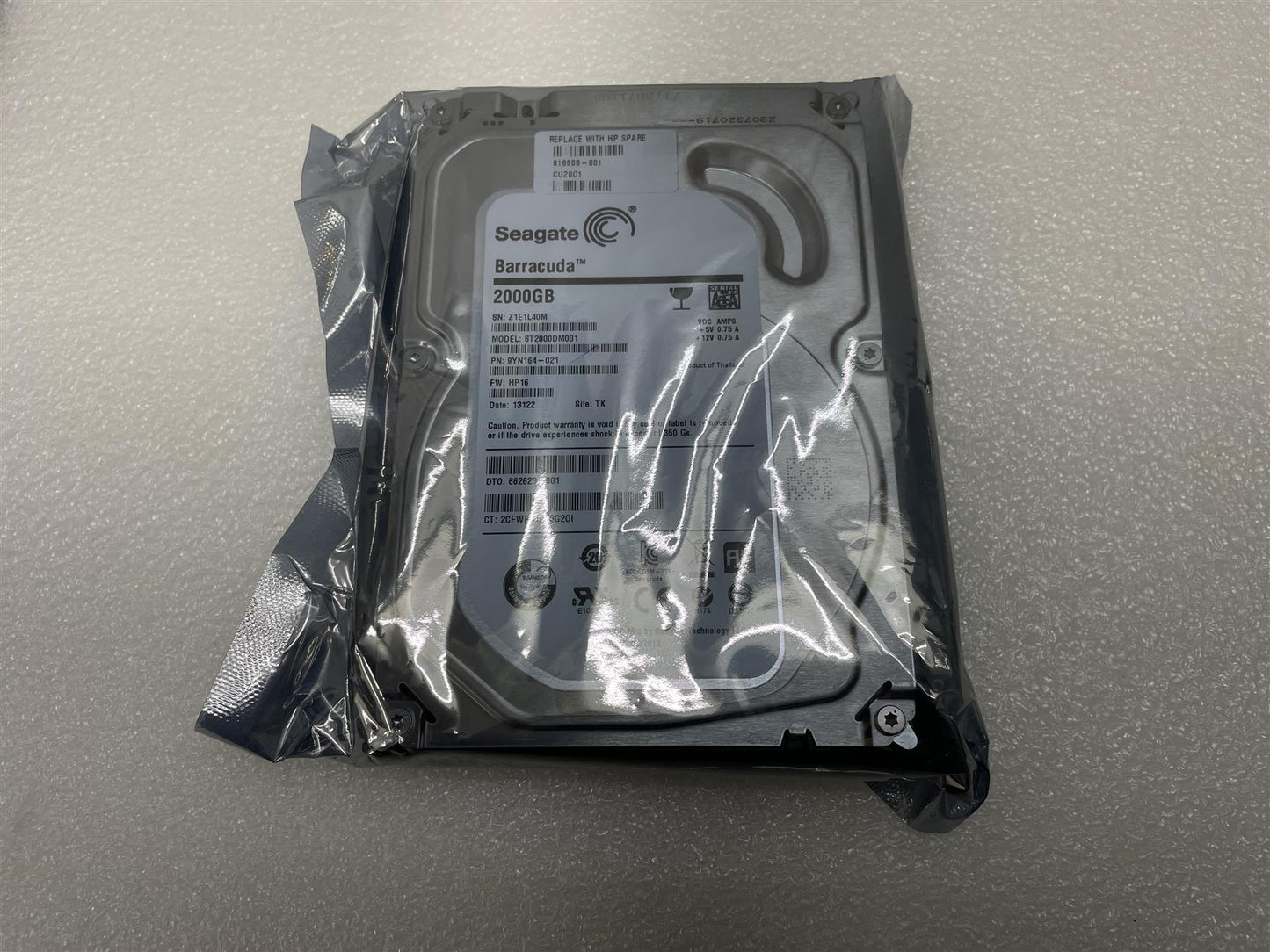HP 616608-001 Hard Disk Drive HDD 2TB 7.2K HIT SATA ST2000DM001