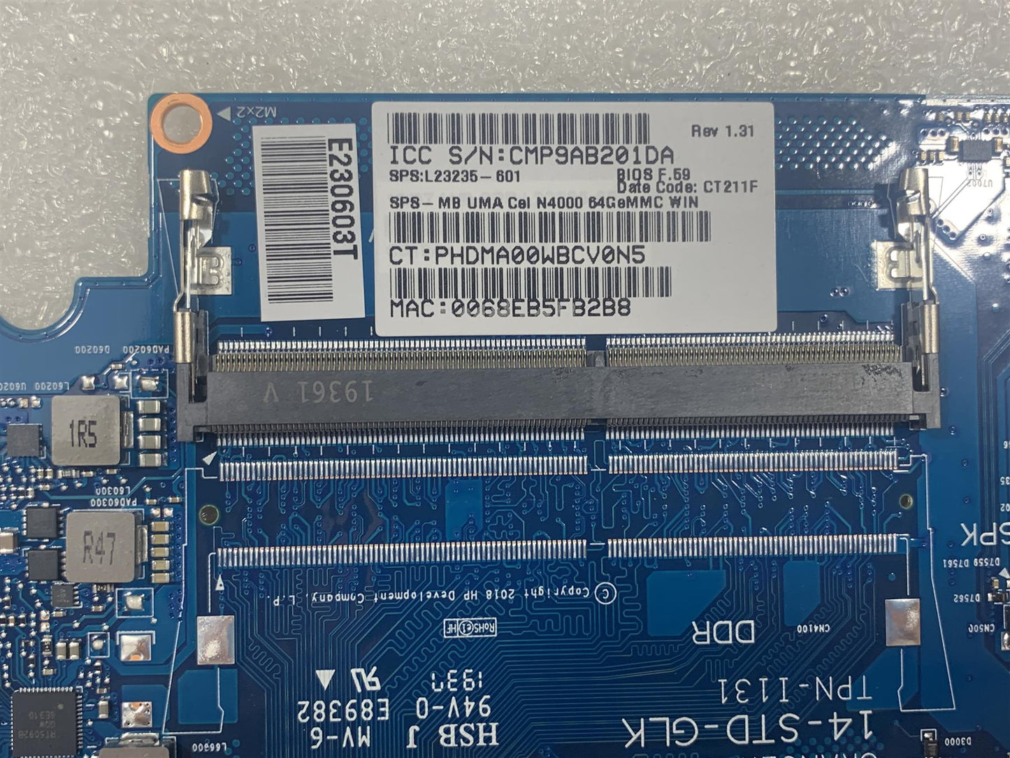 HP 14 14-CK 14-DG L23235-601 L25542-601 001 Intel Celeron N4000 64GB eMMC NEW