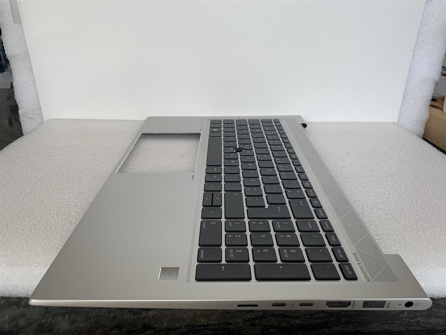 HP EliteBook 850 G7 M07493-131 Portuguese Keyboard Portugal Palmrest NEW