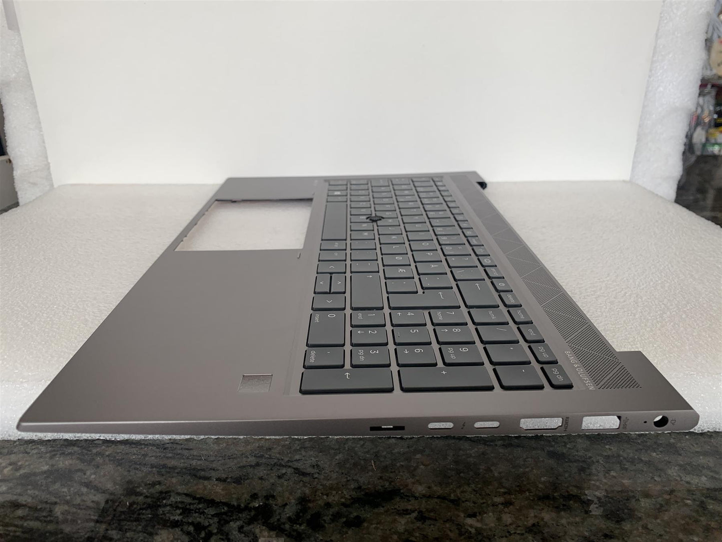 HP Zbook Firefly 15 G7 M07495-091 Norwegian Keyboard Norway Norse Palmrest NEW