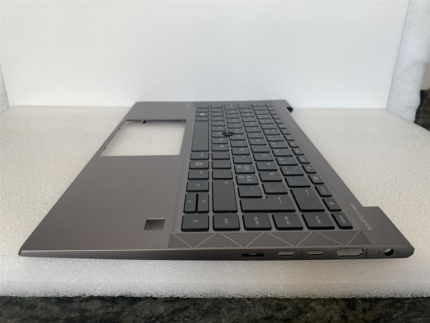 HP ZBook Firefly 14 G7 M14635-DH1 Danish Finnish Norwegian Keyboard Palmrest DSC