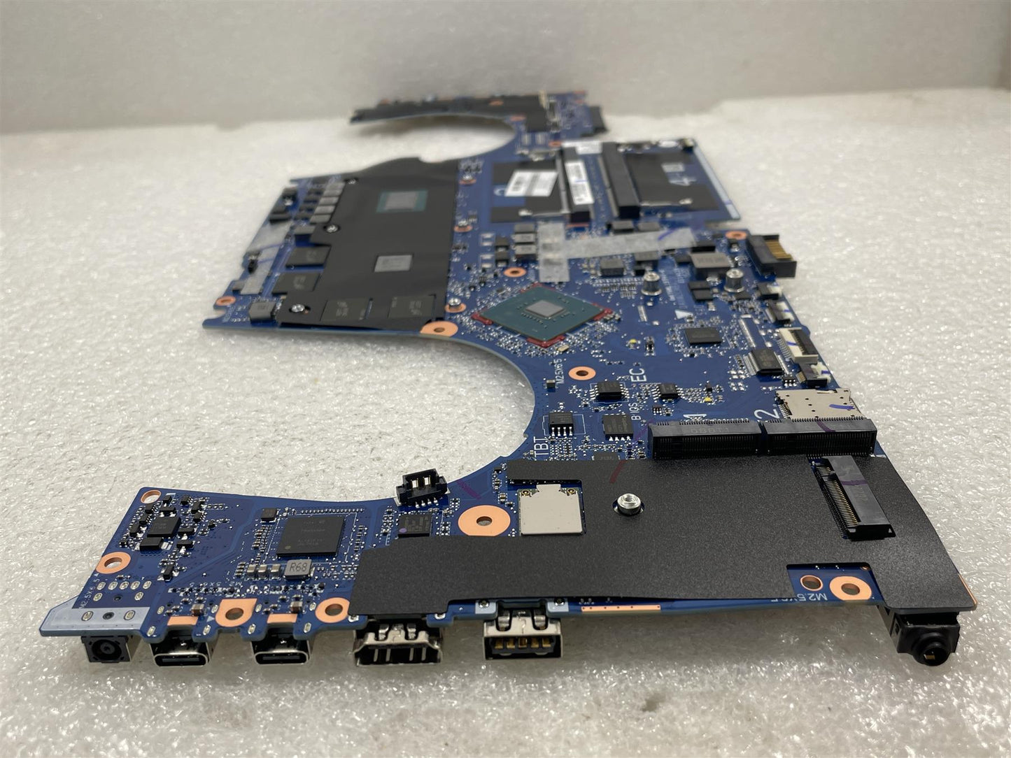 For HP ZBook 15 G5 L28701-601 Motherboard Intel -  AMD Radeon Pro WX4150 - We are sending L48458 Motherboard-