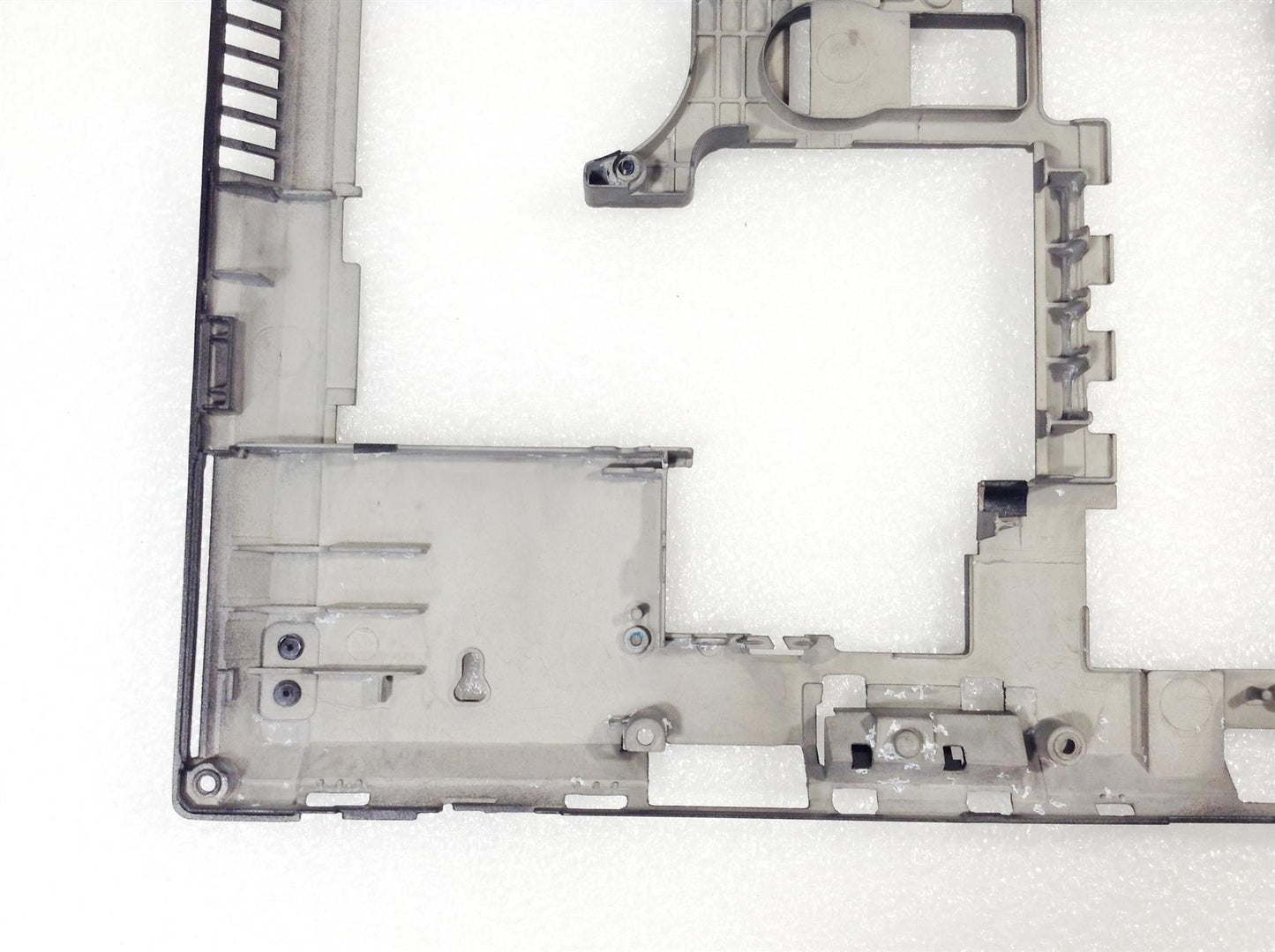 Hp 8560P 641182-001 Lower Base Enclosure Bottom Cover Genuine Original NEW
