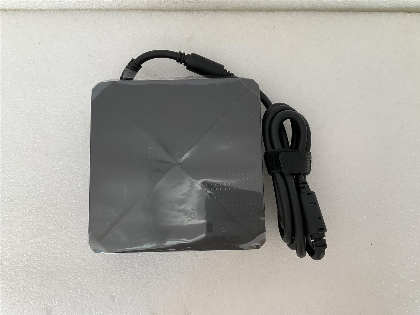 HP OMEN X 918607-003 925142-850 ( sending L66990-800 ) TPC-DA60 ADP-330BB 330W AC Adapter Charger NEW