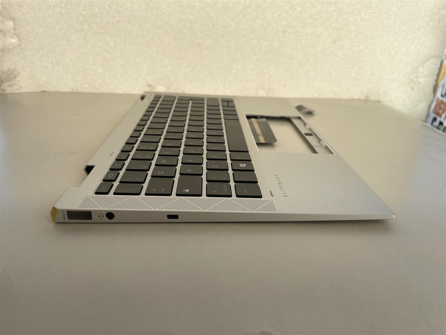 For HP EliteBook x360 1030 G7 M16980-061 Palmrest Cover Keyboard Itallian  - We send M16982-061