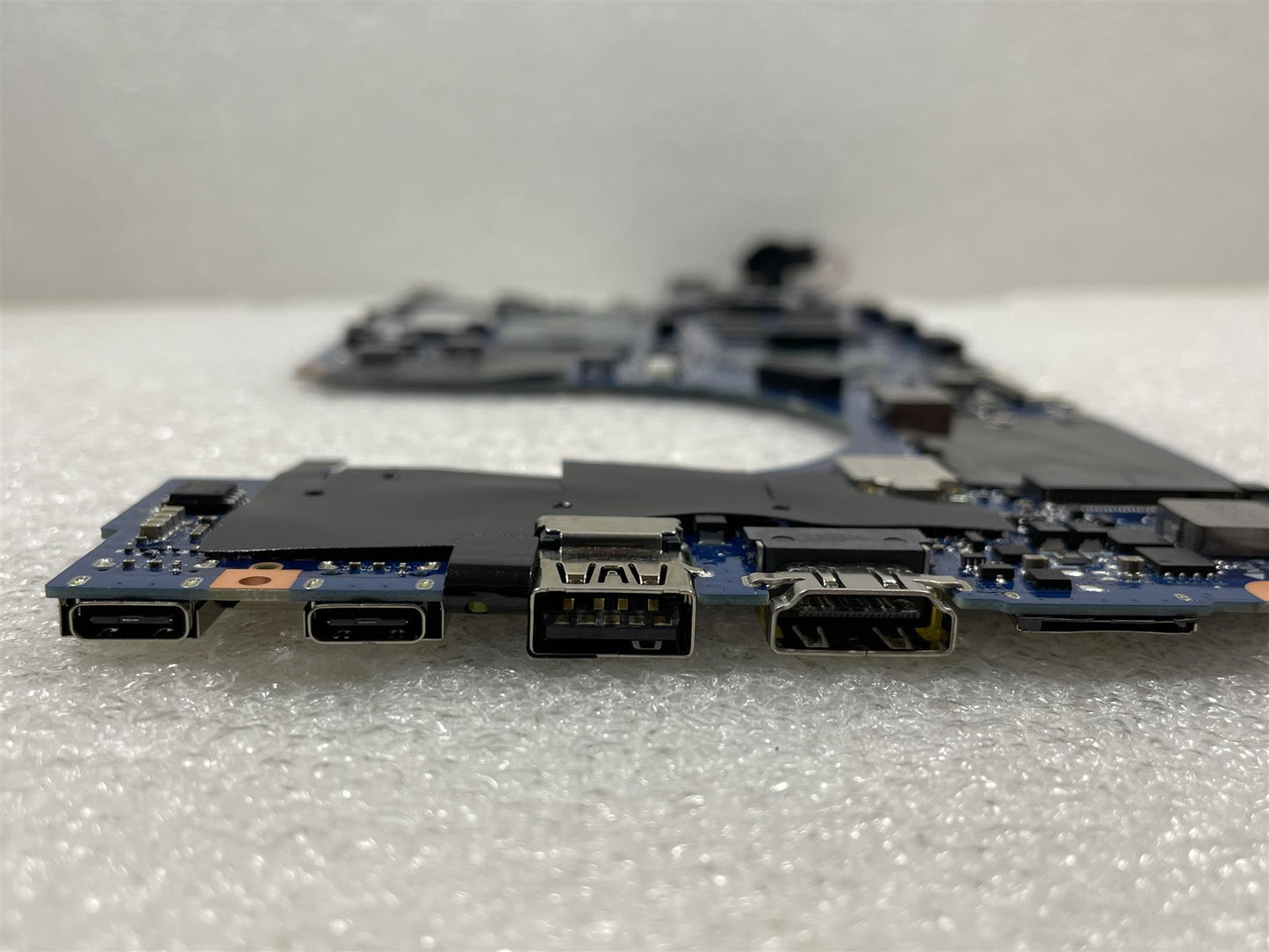 For HP EliteBook 1040 G4 L02230-001 601 sending L02232-001 Motherboard Intel i7-7820HQ 16GB RAM NEW - -  We are sending L02232-001 with i5 processor