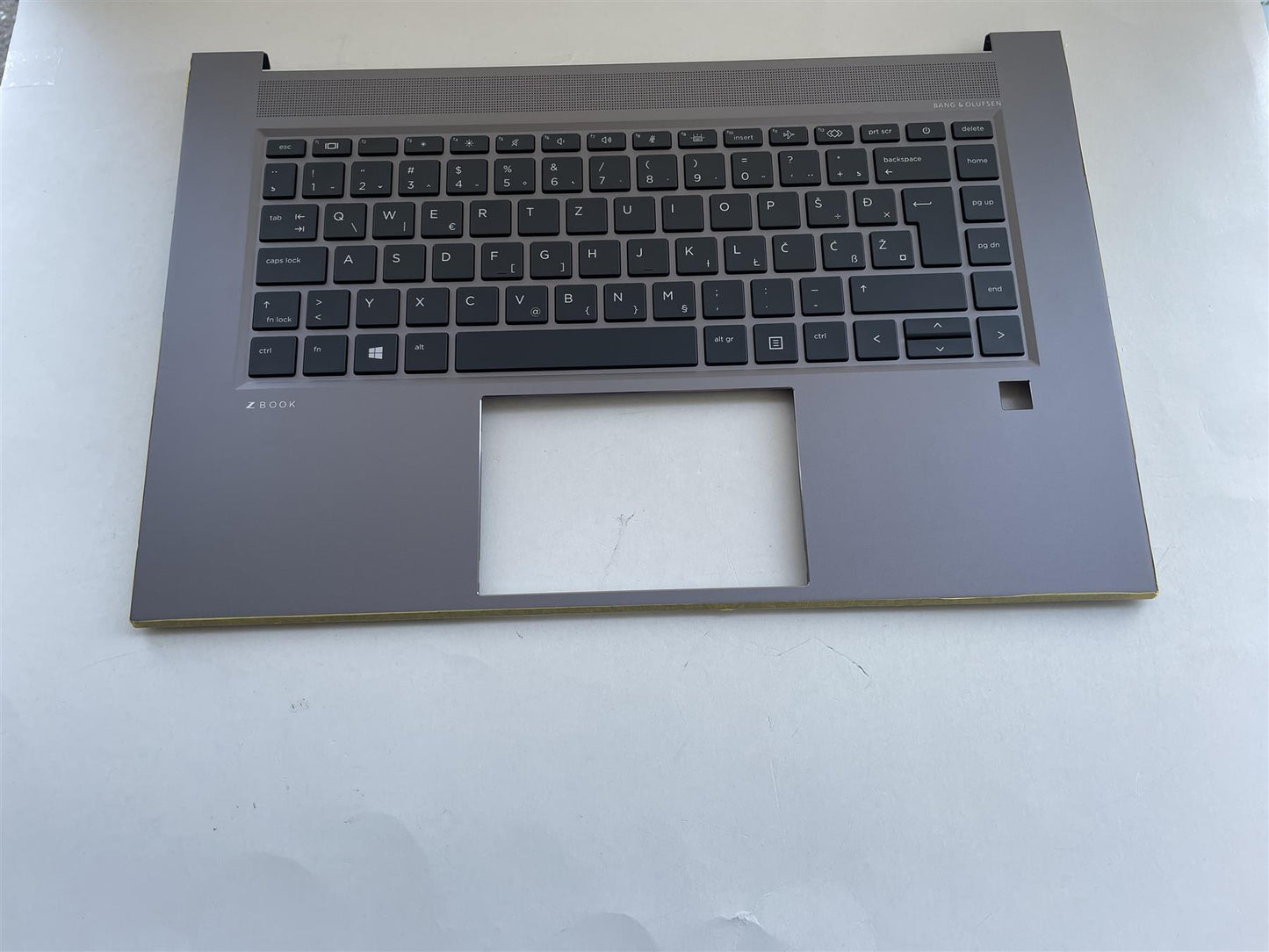 For HP HP ZBook Studio G8 M14608-BA1 Palmrest Top Cover Keyboard Slovenian NEW