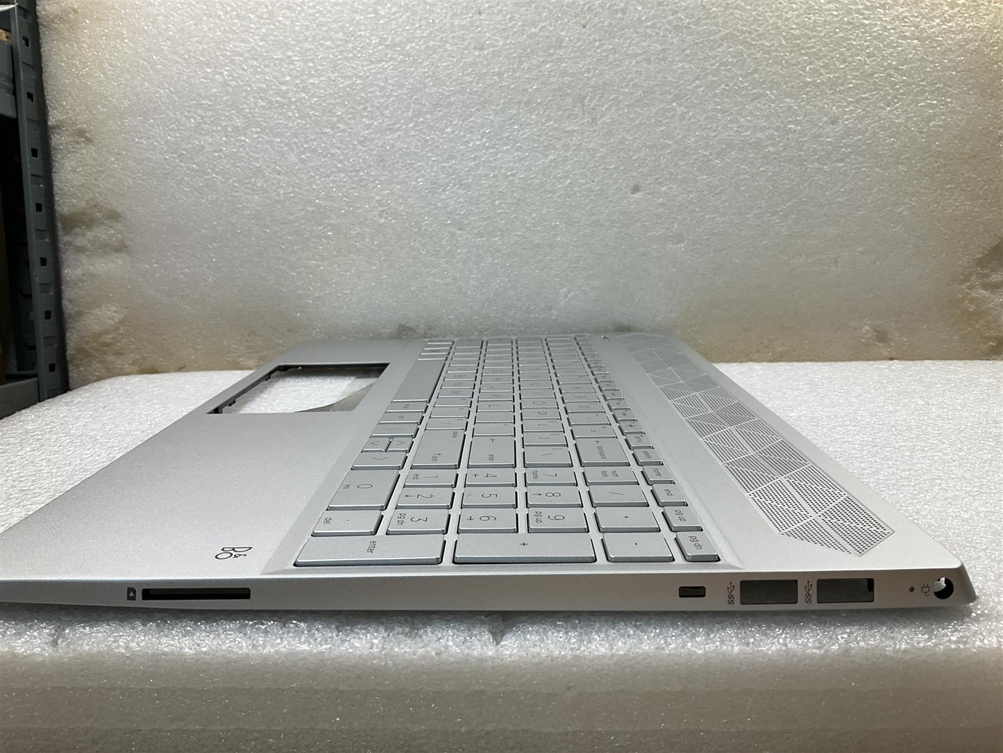 HP Pavilion 15-CS L40621-B31 L35339-B31 US International Keyboard Palmrest NEW