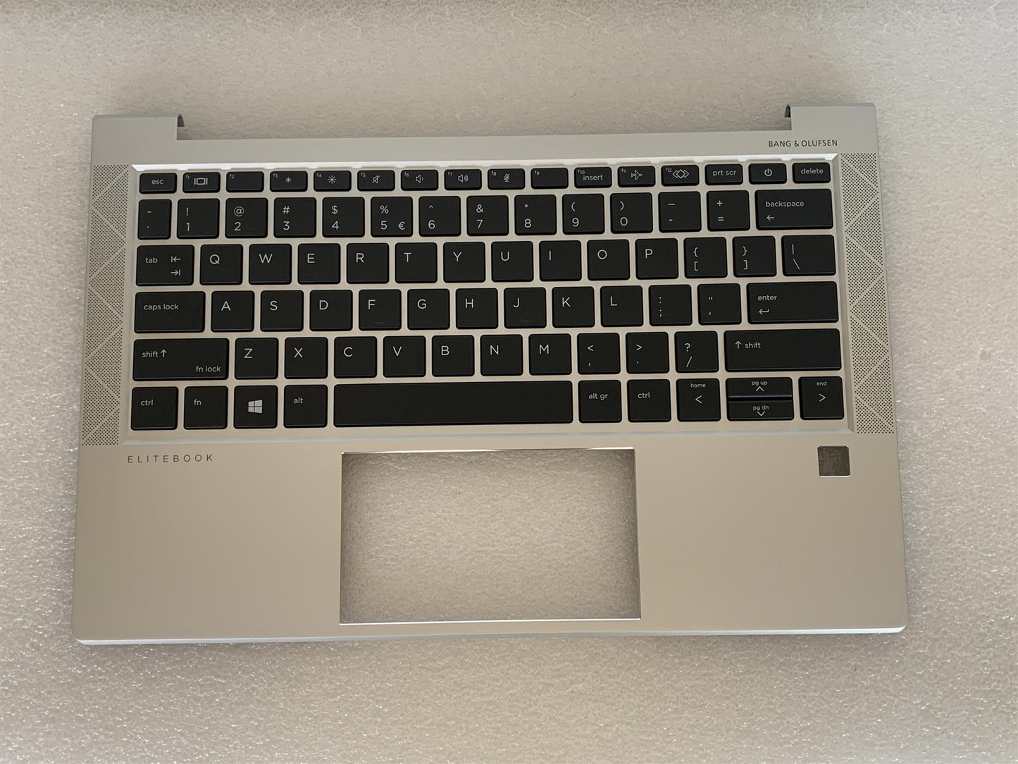 HP EliteBook 830 G7 M08700-B31 int. English International also named dutch US Keyboard Layout Palmrest NEW