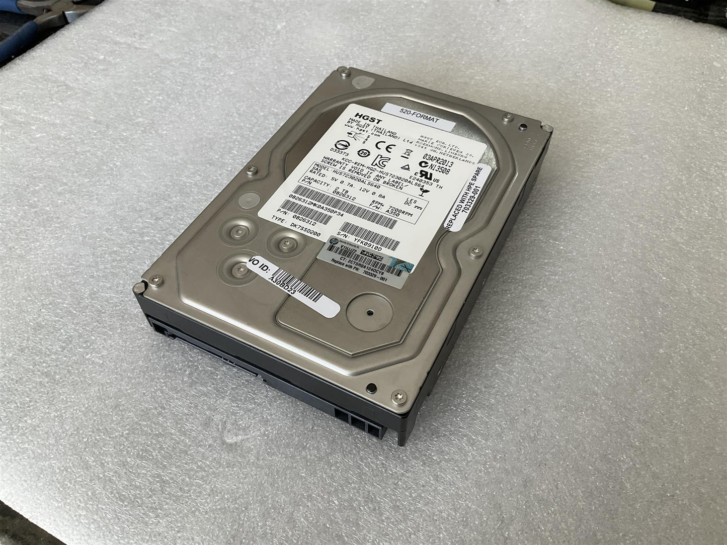 HGST HUS723020ALS640 3.5 inch 2TB 7200RPM 703329-001 HDD Hard Disk Drive SAS NEW
