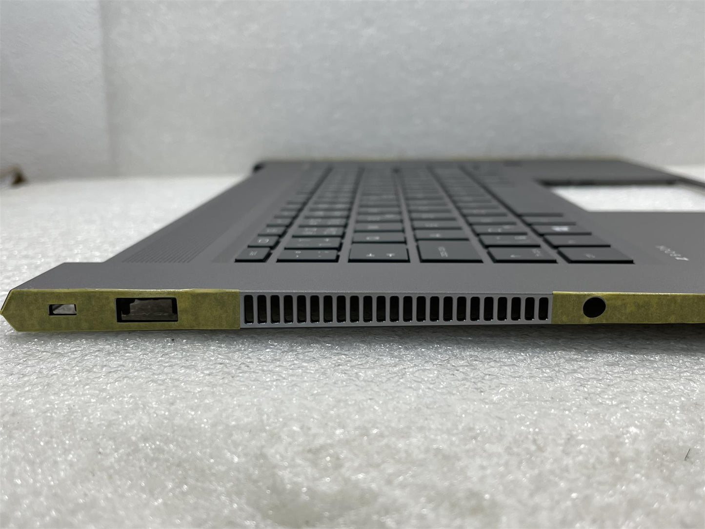For HP ZBook Studio G7 M14609-B31 US int. English International also named dutch Palmrest Keyboard Top Cover