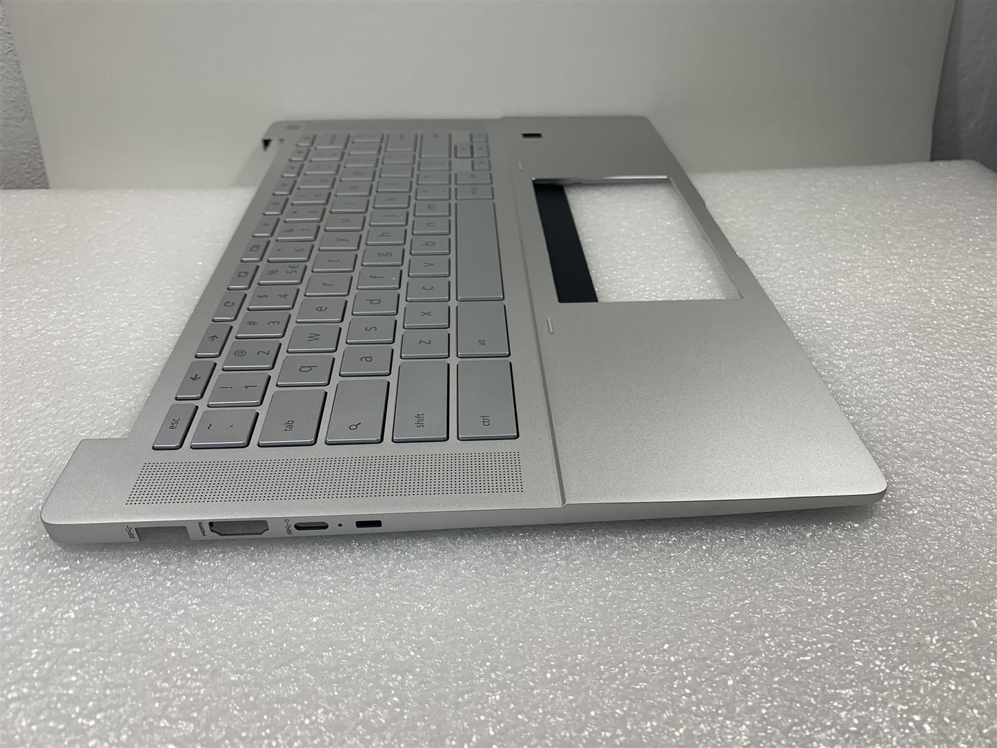 HP Pro c640 Chromebook M03451-B31 Palmrest int. English International also named dutch US Keyboard Top Cover