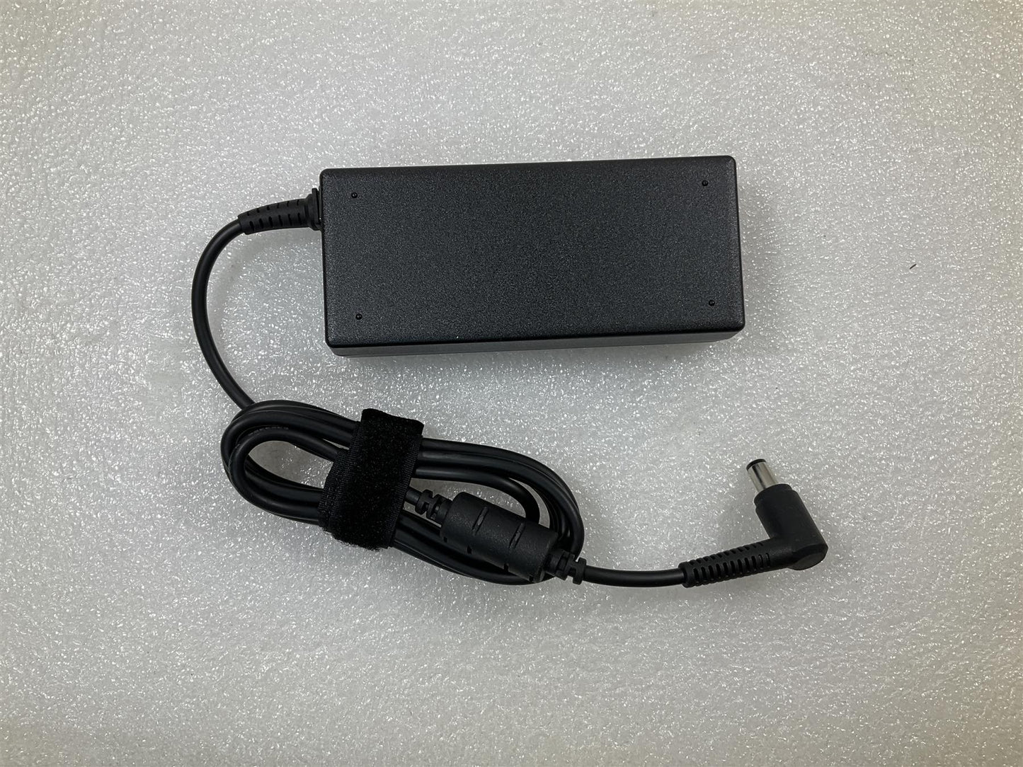 For HP 929818-003 843233-001 AC Charger Adapter 85W 19.5V 4.36A TPC-DA561 PSU