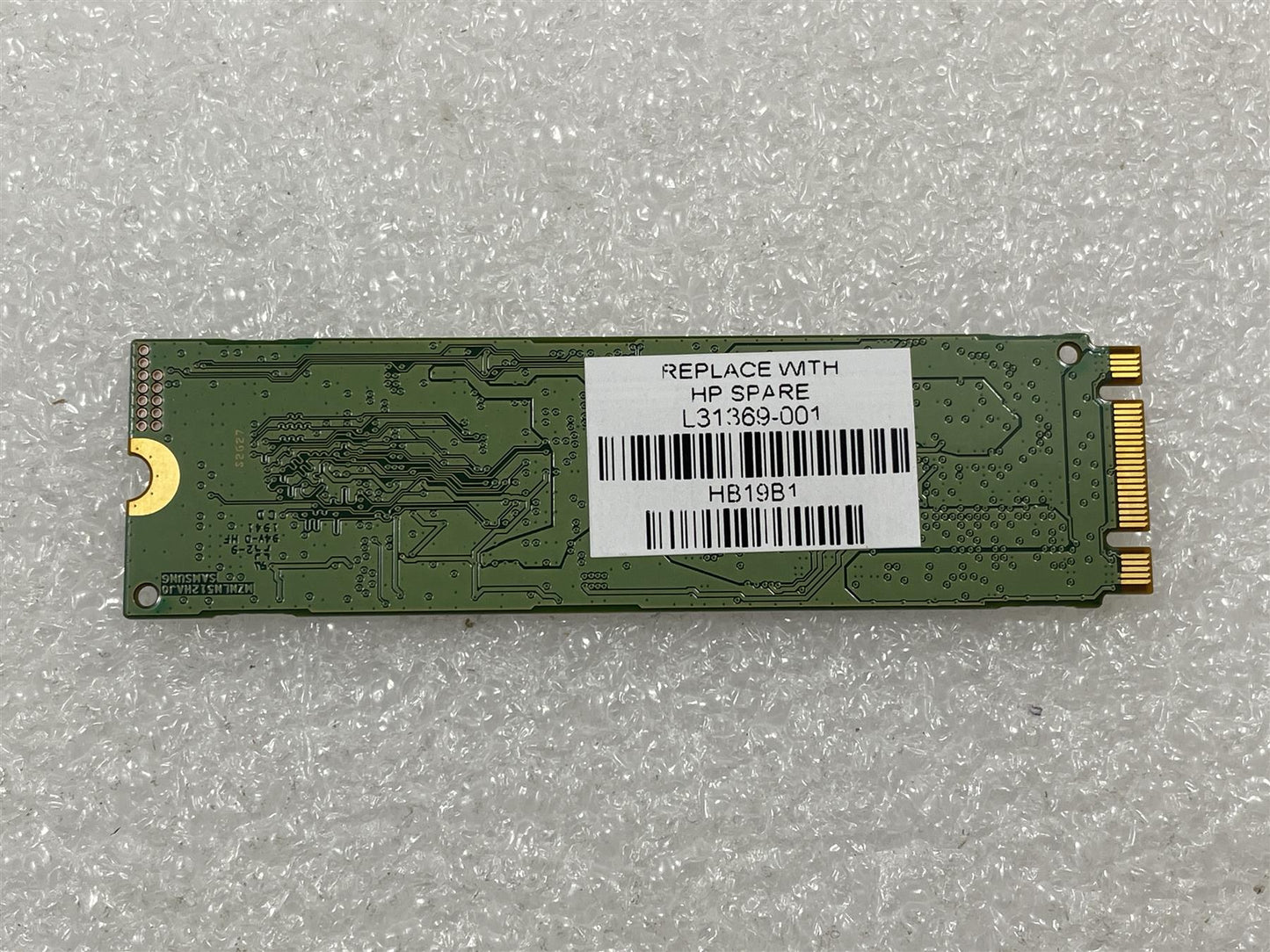 HP L31369-001 Samsung MZNLN256HAJQ  PM871b Solid State Drive SSD 256GB M.2 SATA