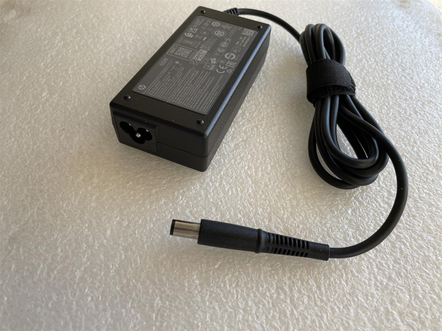 HP 917250-001 751889-001 TPC-LA58 19.5V 65W AC Charger Adapter PA-1650-39HC NEW