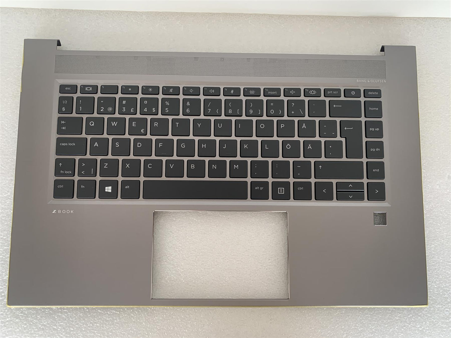 HP ZBook Studio G8 M14605-B71 Swedish Finnish Keyboard Palmrest Sweden Finland