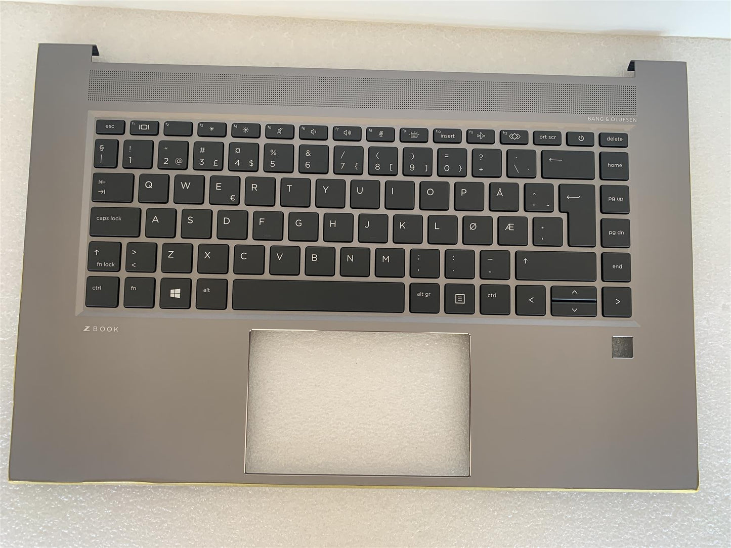 HP ZBook Studio G8 M14608-091 Norwegian Keyboard Norway Norse Palmrest RTX DSC