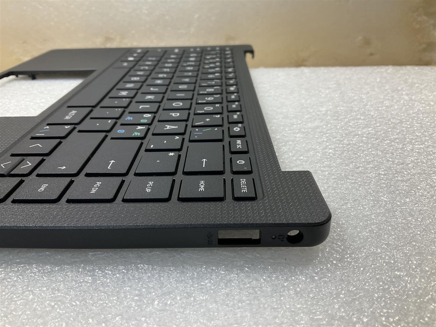 HP 14-EM 14-EP N39733-DH1 N35873-DH1 Danish Finnish Norwegian Keyboard Palmrest