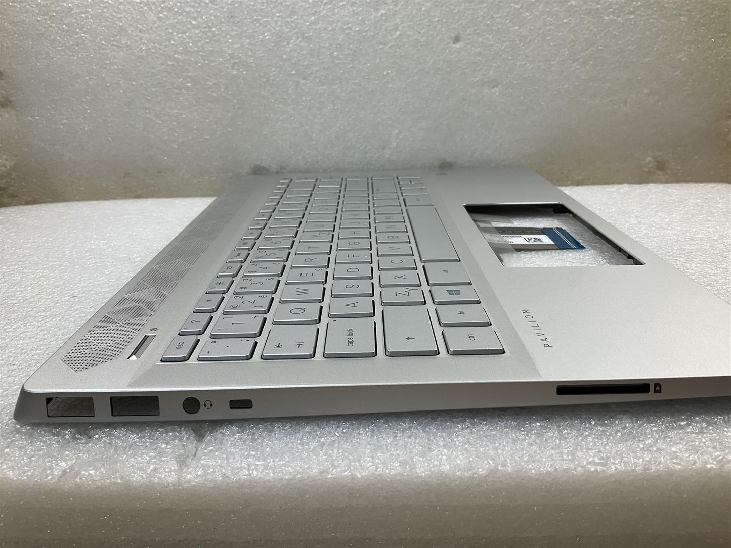 for HP Pavilion 14-CE L26428-FL1 L19195-FL1 Czech Slovakia Keyboard Palmrest NEW