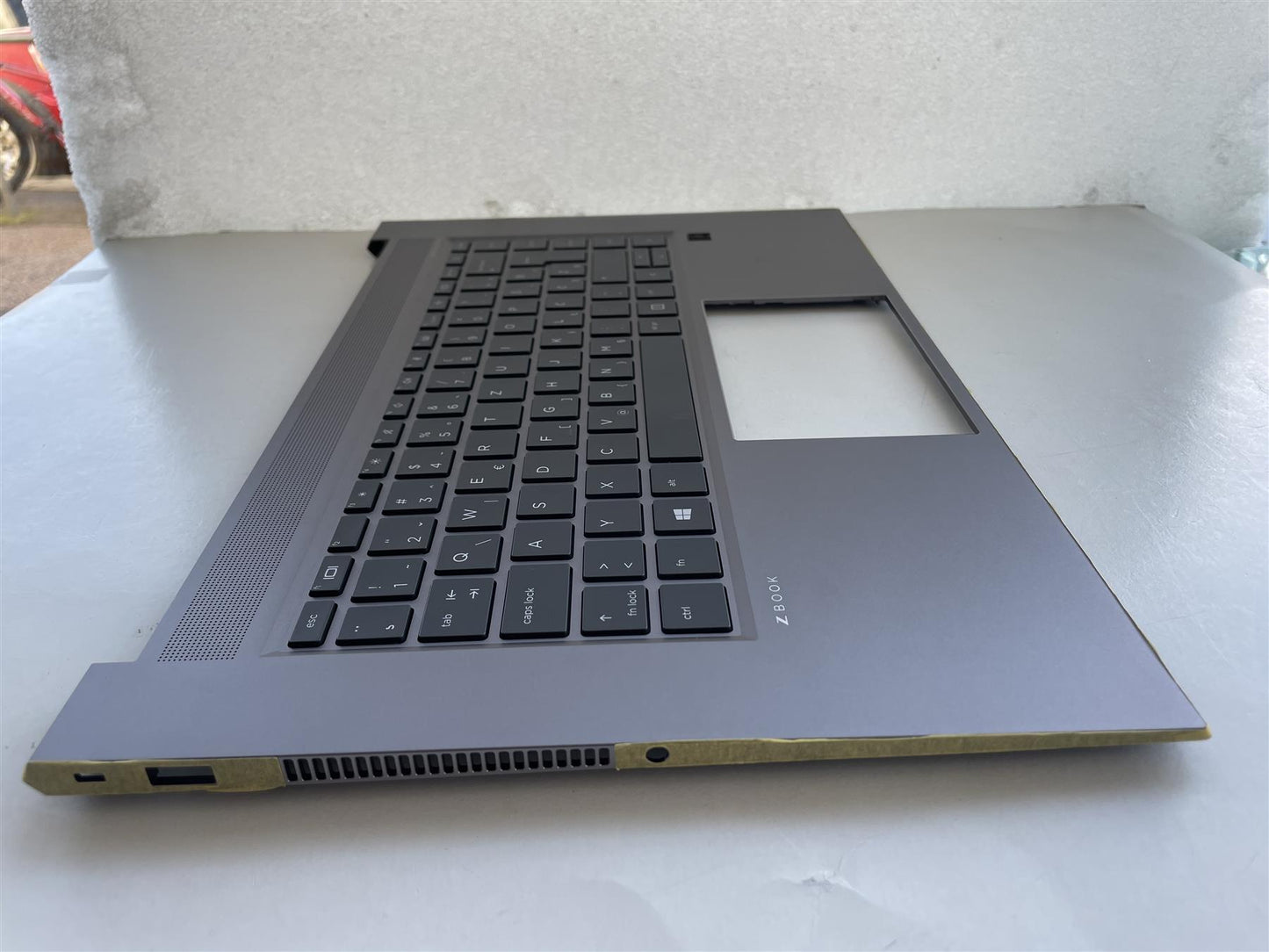 For HP HP ZBook Studio G8 M14608-BA1 Palmrest Top Cover Keyboard Slovenian NEW