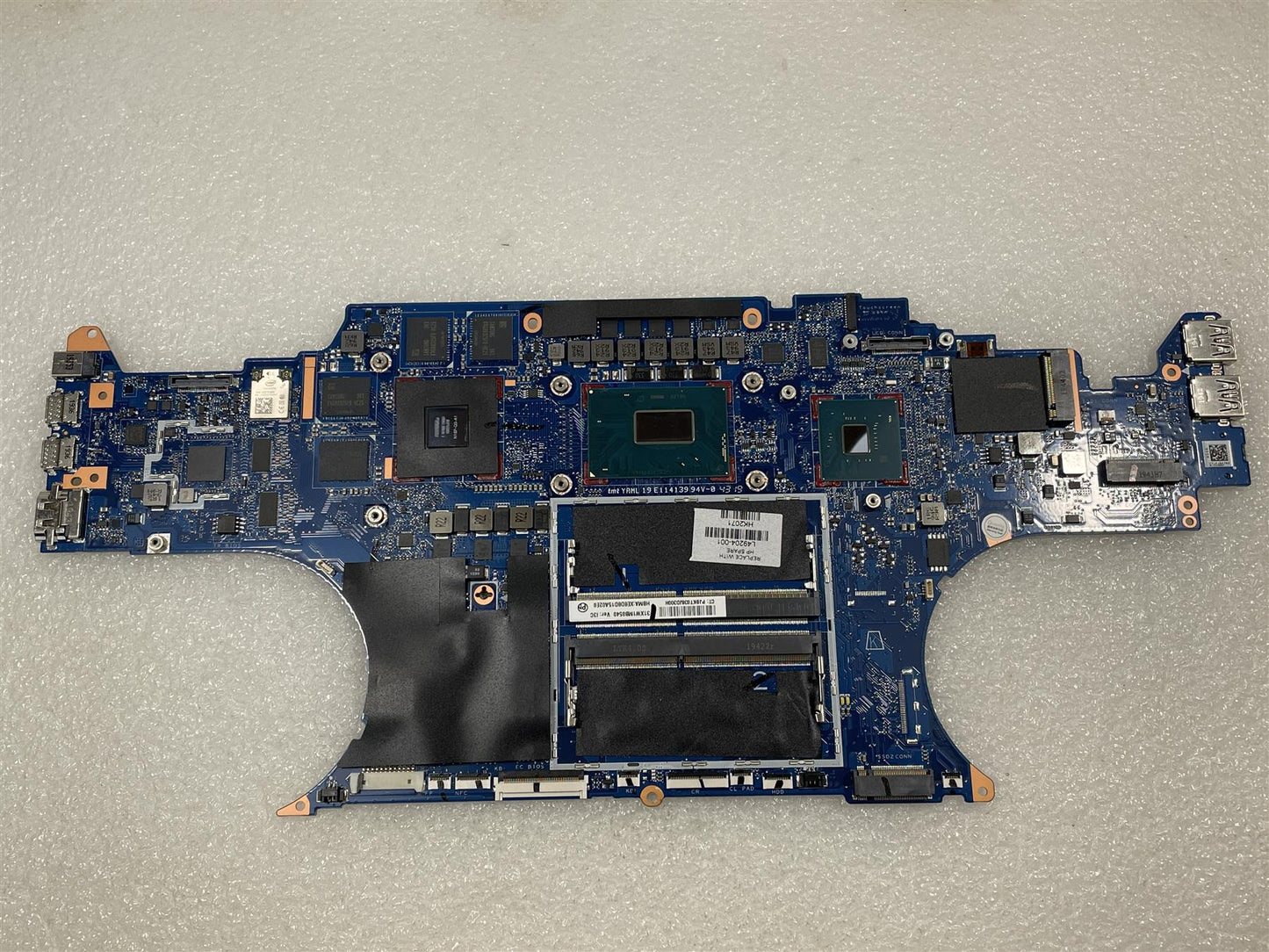 HP ZBook Studio x360 G5 L49204-001 Motherboard DSC Intel - We are sending L49202 with DSC P2000 4GB E-2176M