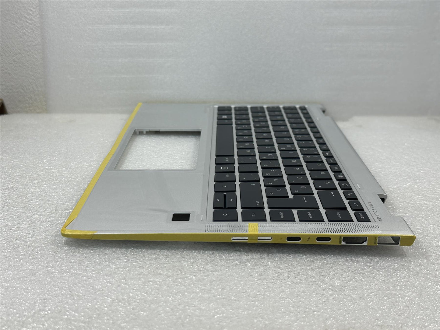 For HP EliteBook x360 1040 G5 L41040-211 Hungarian Palmrest Keyboard Top Cover