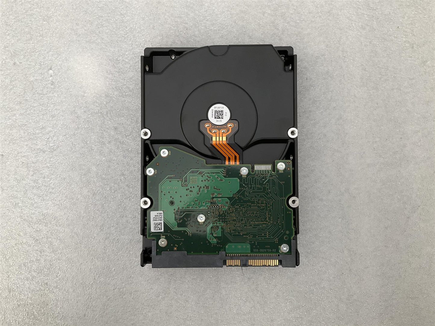 HGST HUS723020ALS640 3.5 inch 2TB 7200RPM 703329-001 HDD Hard Disk Drive SAS NEW