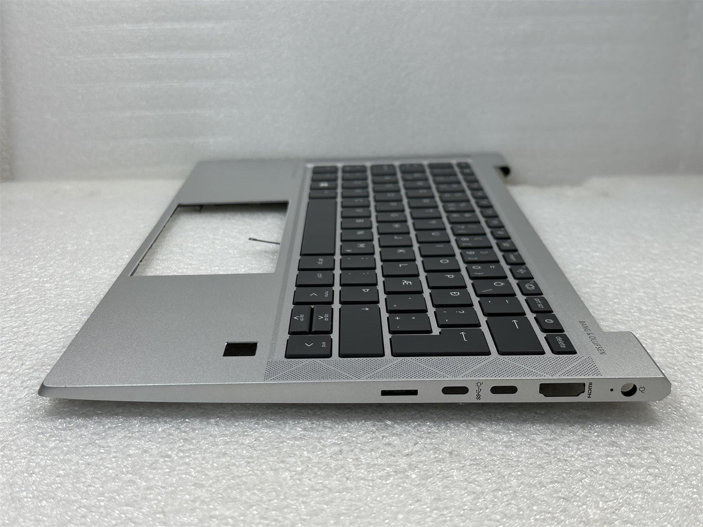 For HP EliteBook 835 G8 Icelandic Iceland M53846-DD1 Palmrest Keyboard Top Cover