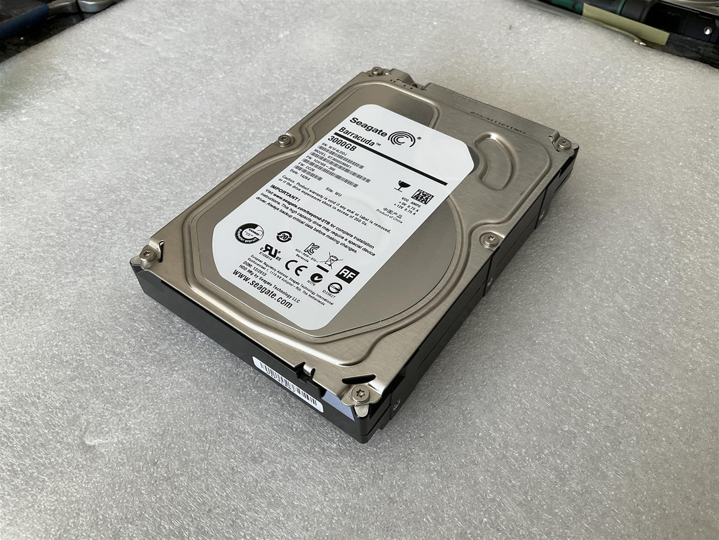Seagate ST3000DM001 3000GB 3TB 7200RPM 64 MB Cache HDD Hard Disk Drive 3.5 inch