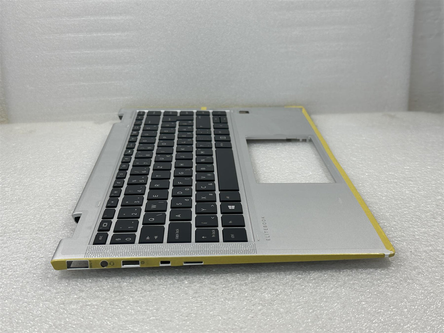 For HP EliteBook x360 1040 G5 L41040-211 Hungarian Palmrest Keyboard Top Cover